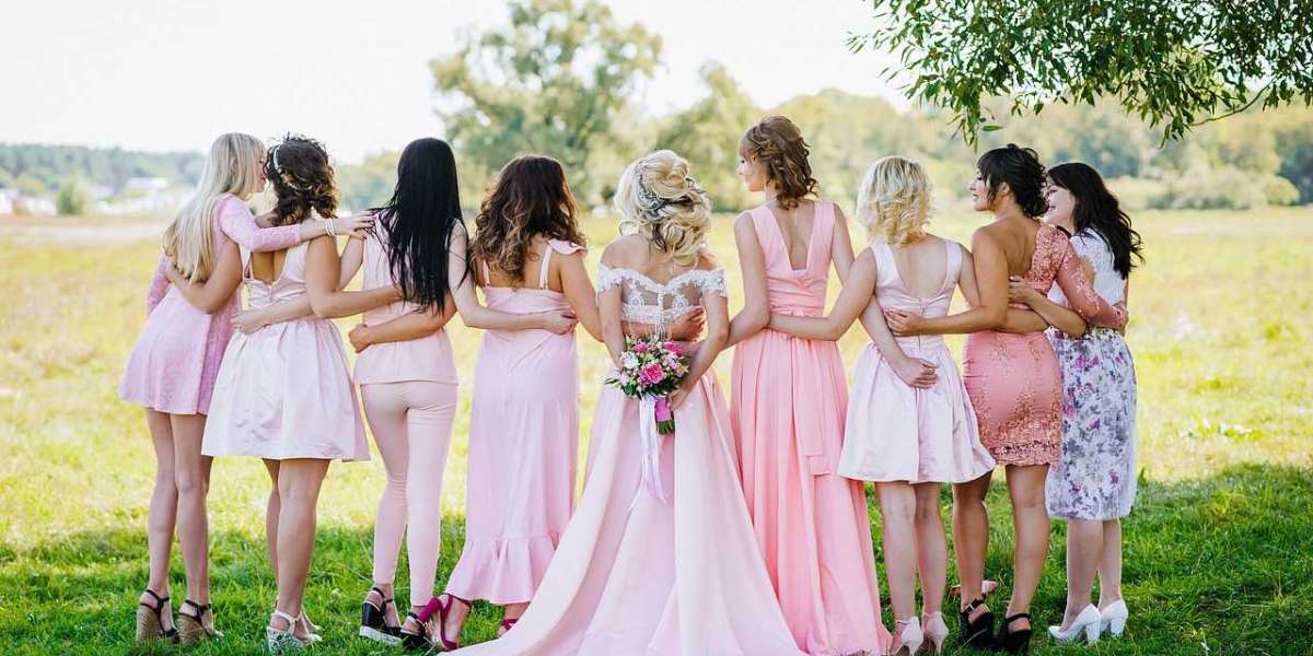 Lo que debes saber sobre los vestidos de boda para invitadas
