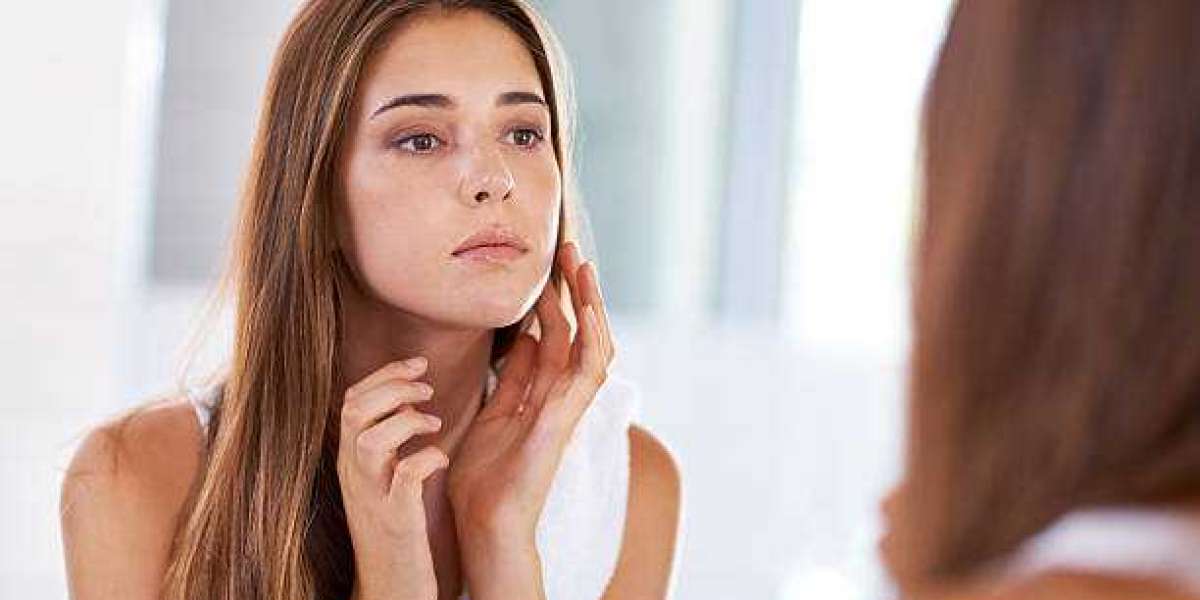 How does Tretiva 40mg Capsule help in Skincare?
