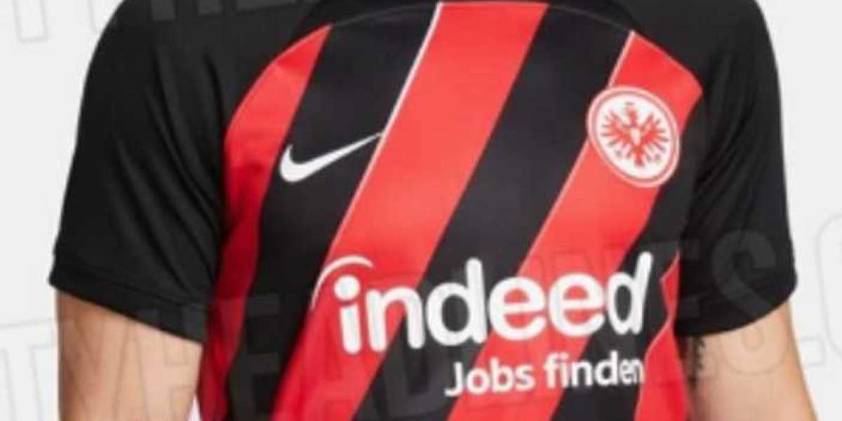 Novi dresi Eintracht Frankfurta za sezono 2023/24 so pricurljali.