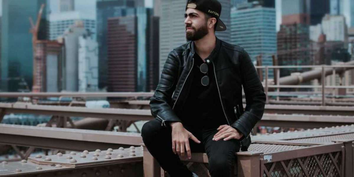 Men's Leather Bomber Jackets: Combining Classic Style and Modern Appeal