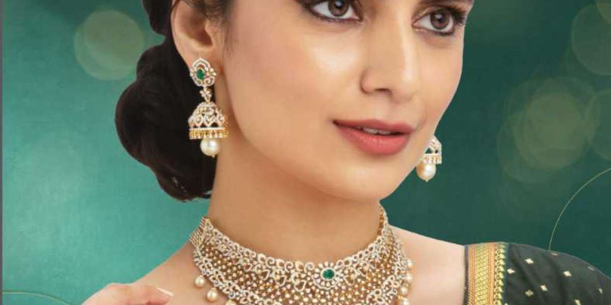 The Best Occasions to Wear a Diamond Pendant Necklace Set