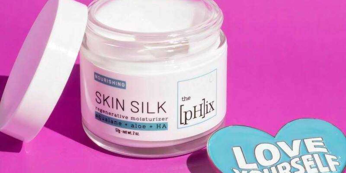 Silk Moisturizer: The Ultimate Solution for Dry and Oily Skin