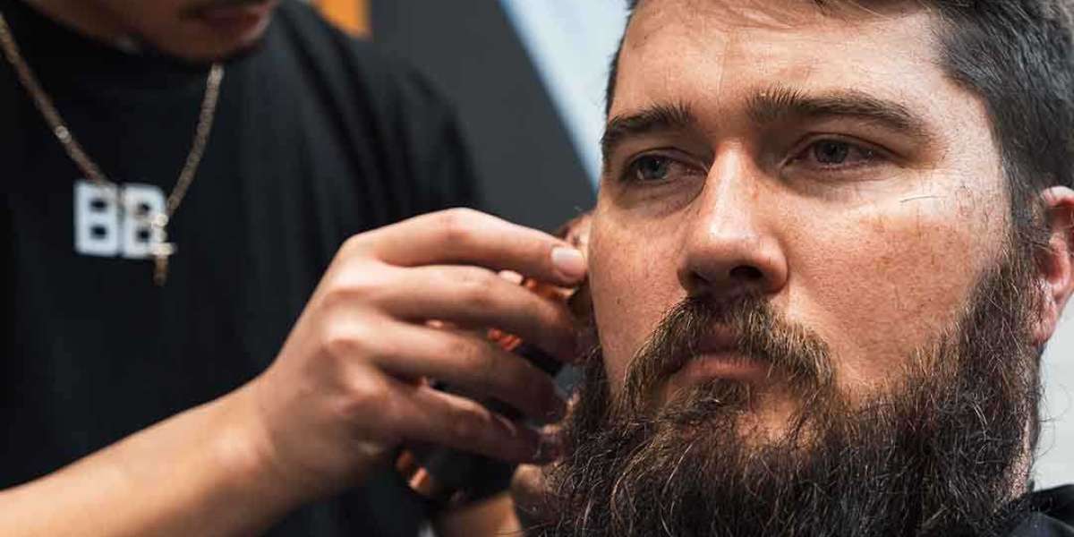 The Ultimate Guide to Beard Trimming Techniques: Barber Shop Edition