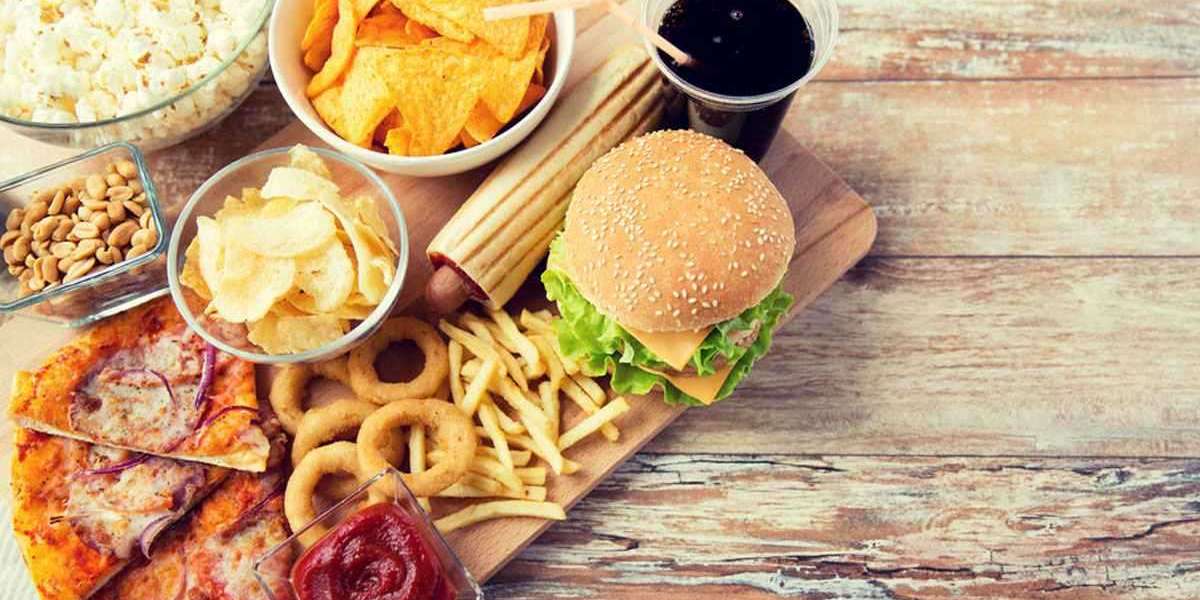 Quick Service Restaurant Market size is expected to grow at a CAGR of 16.8% from 2023 to 2030