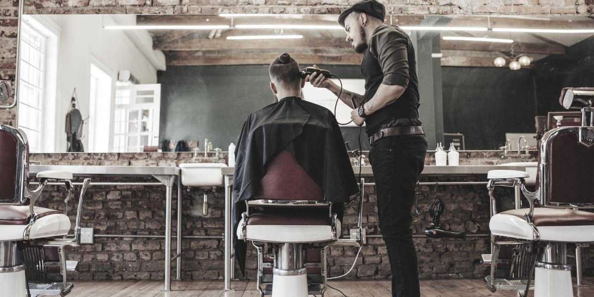 How To Find The Best Barber For Men's Hair Styling in Your Area