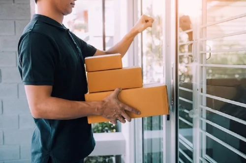 The Rise of Luxury Logistics: Exploring the World of Premium Courier Deliveries