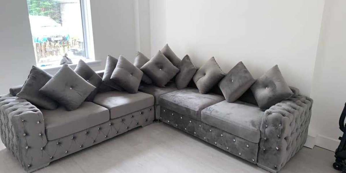 What are the Benefits and Considerations of Opting for a Pay-Weekly Sofa Rental Plan
