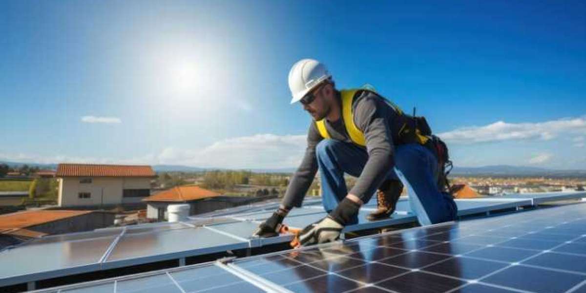 Maximizing Energy Efficiency: The Importance of Roof Compatibility for Solar Installations
