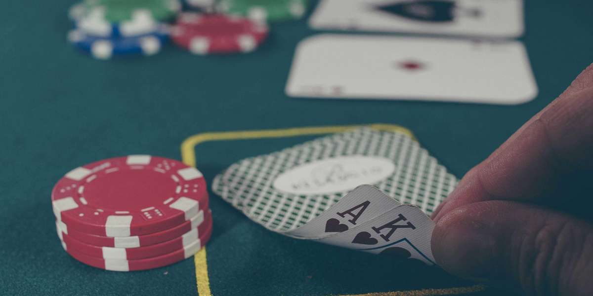 Cracking the Code: Understanding the Strategy Behind 5xSports Poker