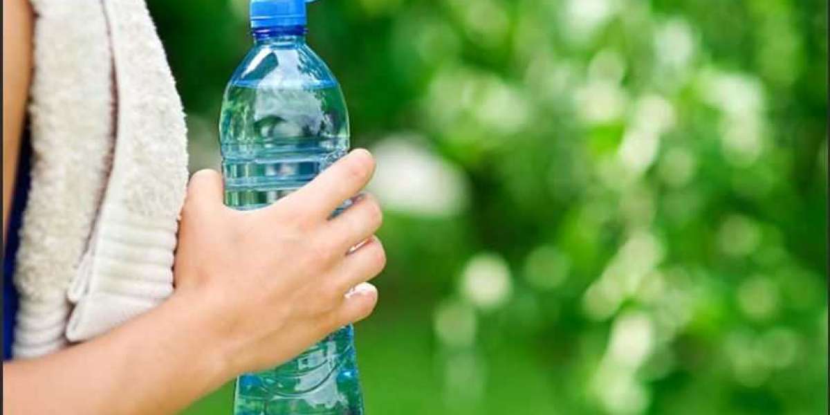 Premium Bottled Water Market Trends: Analyzing the Growth Trajectory