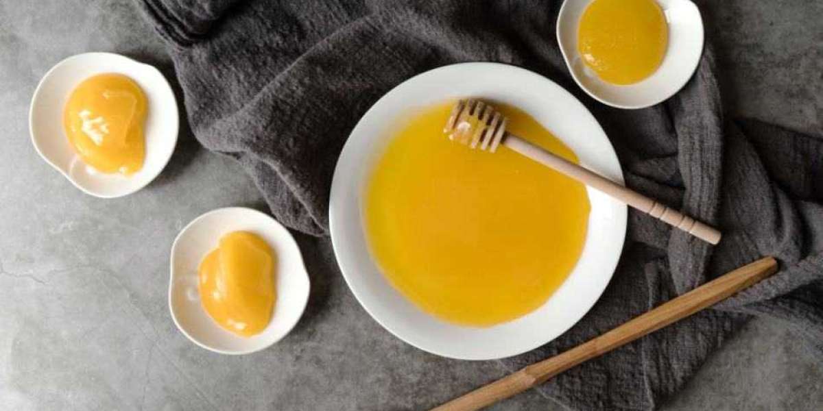 Liquid Sunshine: How Raw Mustard Honey Captures the Essence of India's Vibrant Landscapes