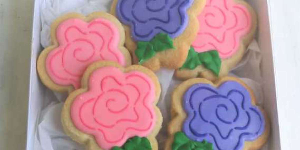 Crafting Easter and Mother's Day Cookies to Sweeten the Celebration