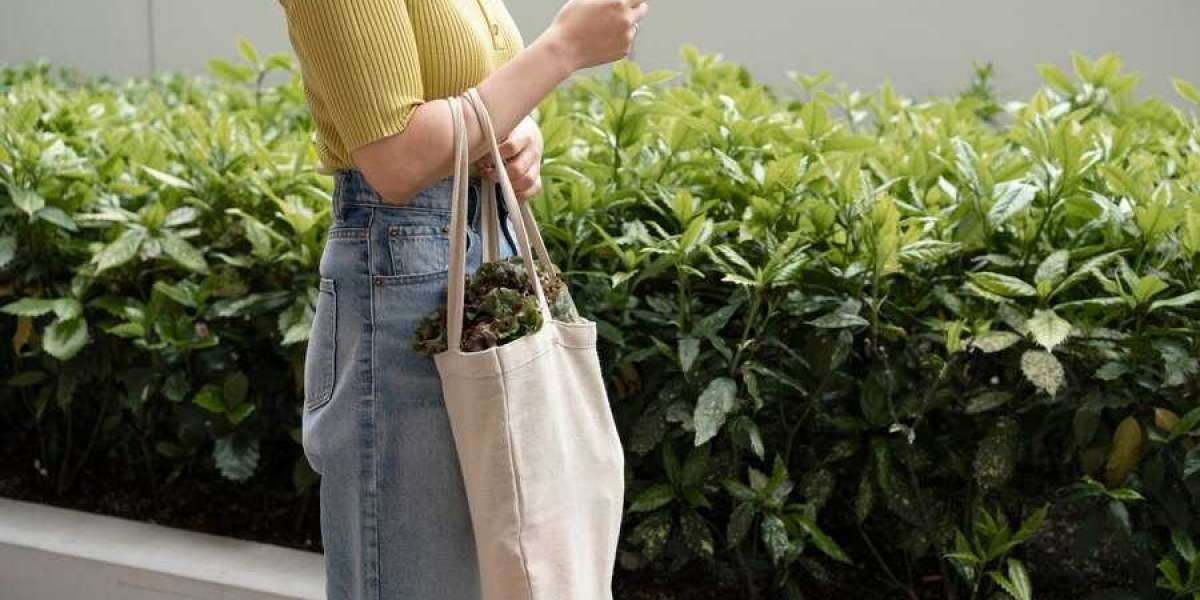The Ultimate Sustainable Fashion Guide: Tips and Tricks for Eco-Friendly Style