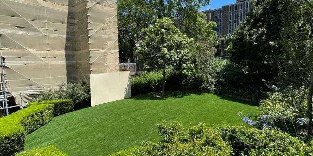 Synthetic Turf Artificial grass in Coastal Landscapes: Salt-Resistant Solutions for Beachfront Properties in Sydney