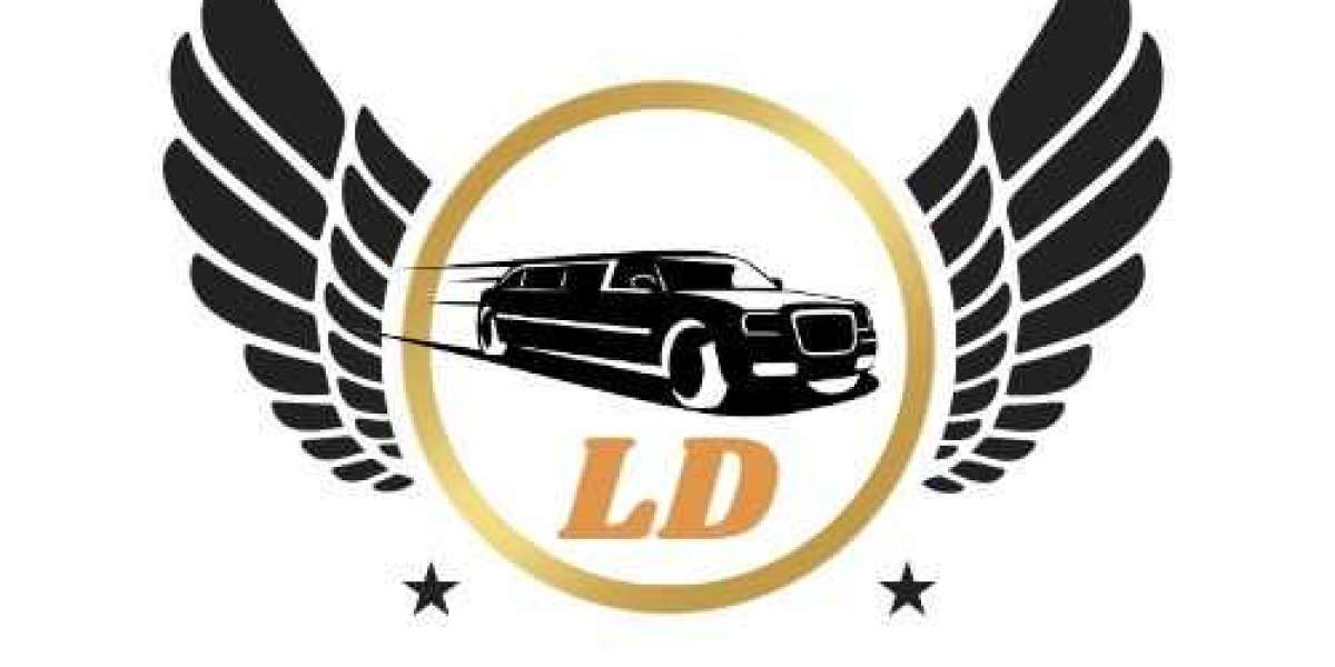 Luxury Travel: Experience the Glamour of Limousine Service in Dubai