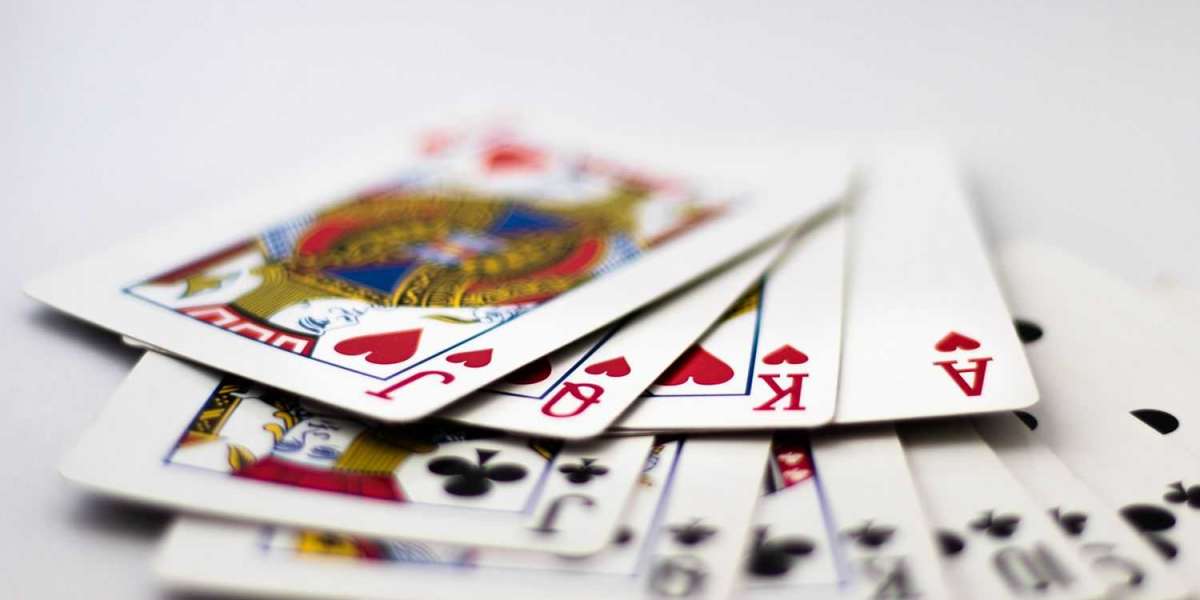 Gin Rummy vs. Other Card Games: What Sets It Apart?