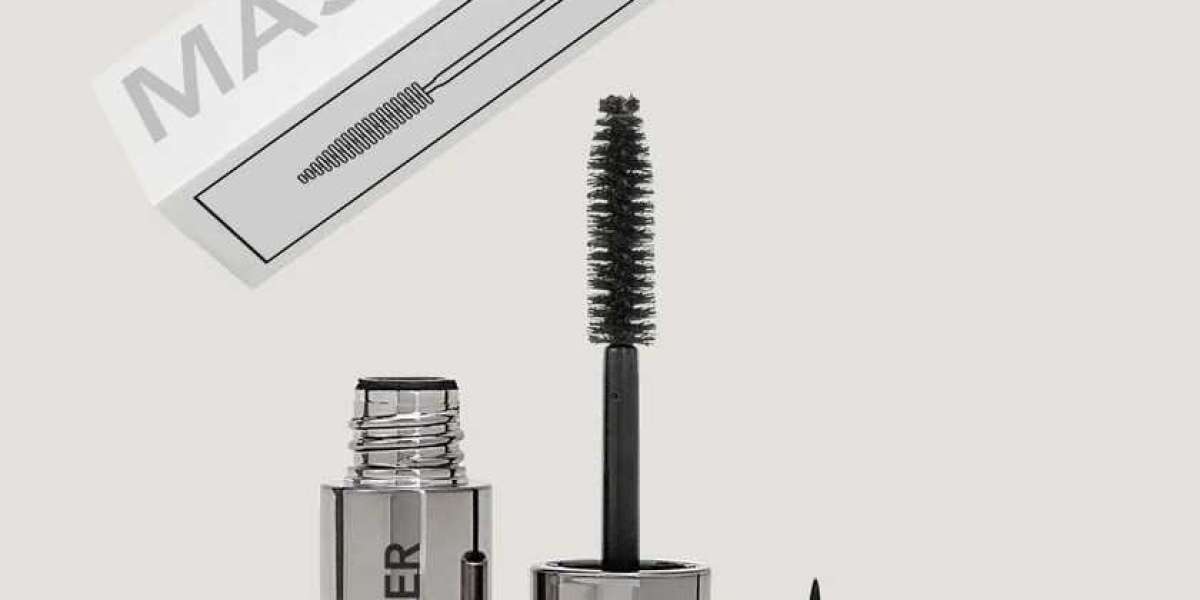 Elevate Your Lash Game: Finding the Best Mascara for Length and Volume