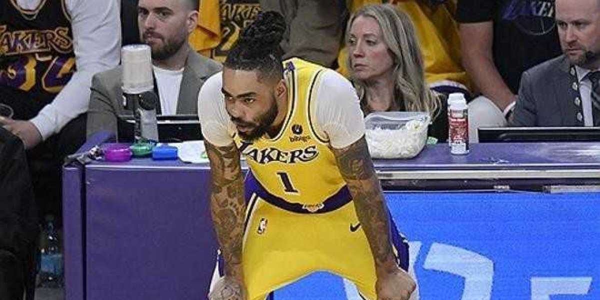 '0-3' Lakers on the brink...no answers in sight