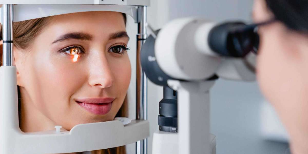 PRK Eye Surgery: A Comprehensive Guide