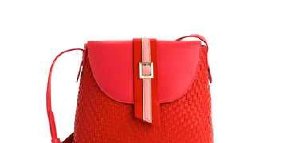 Timeless GUNAS Handbags Every Modern Woman Needs