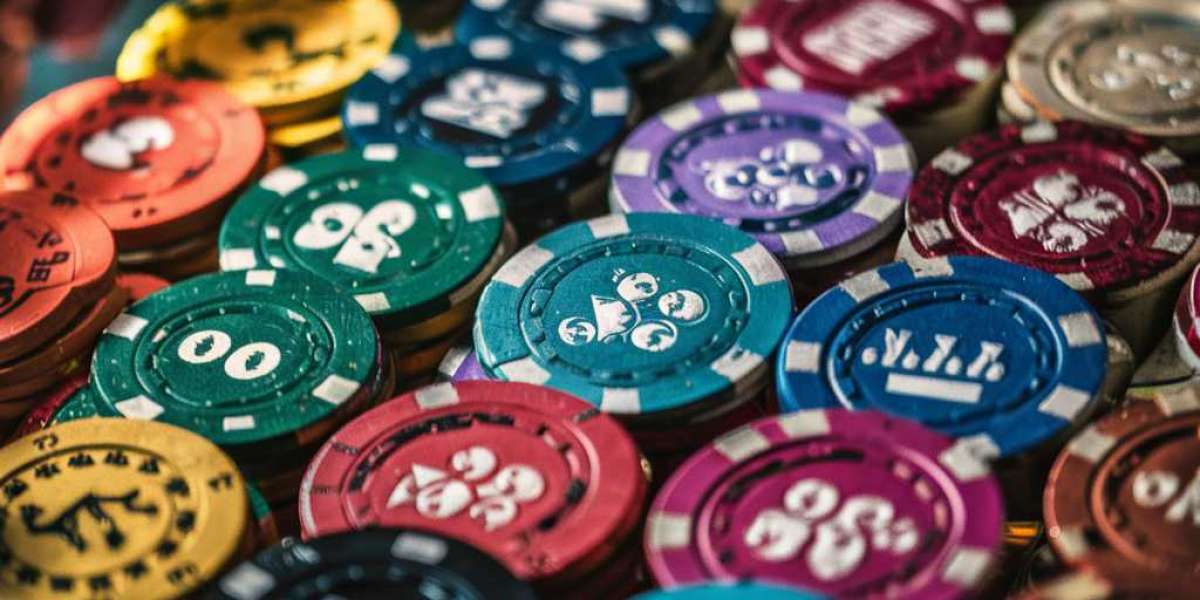 Sumergido en la Emoción del Juego en Apuesta Total: Una Experiencia de Casino Inolvidable