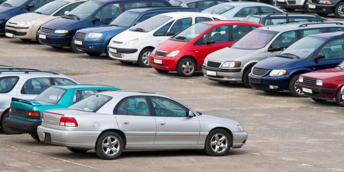 Why Second-Hand Cars Are Ideal for Budget-Conscious Families?