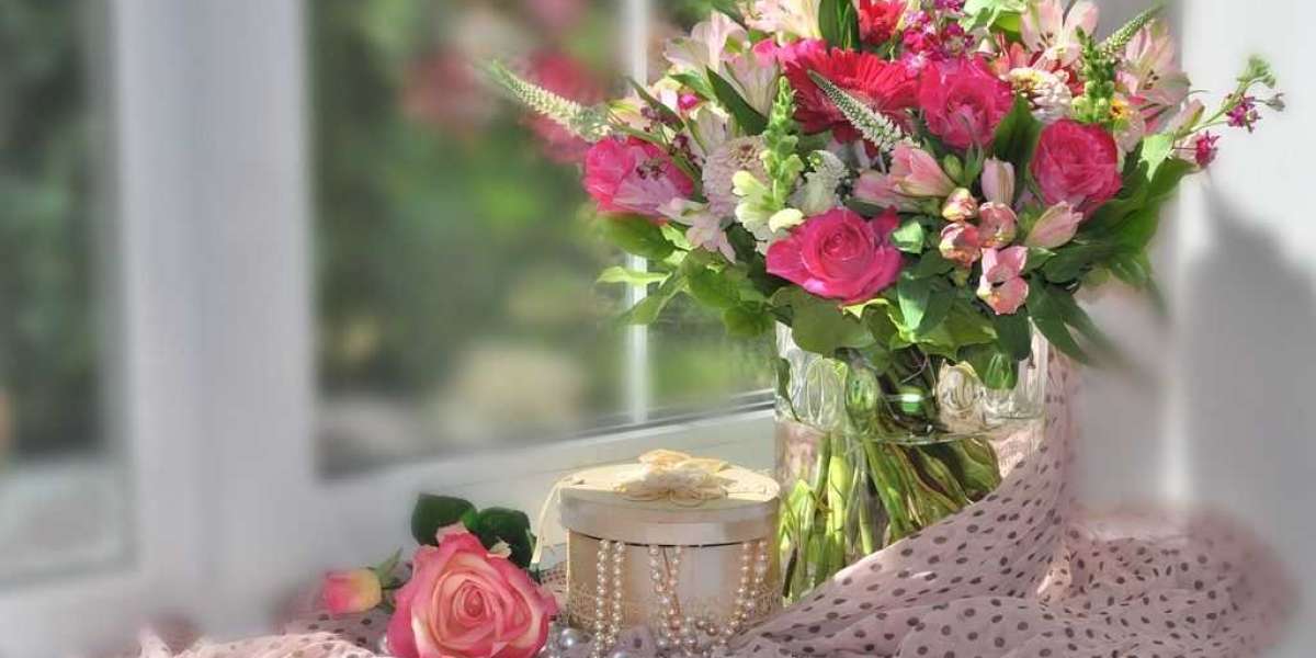  What are the romantic flowers to gift your girlfriend