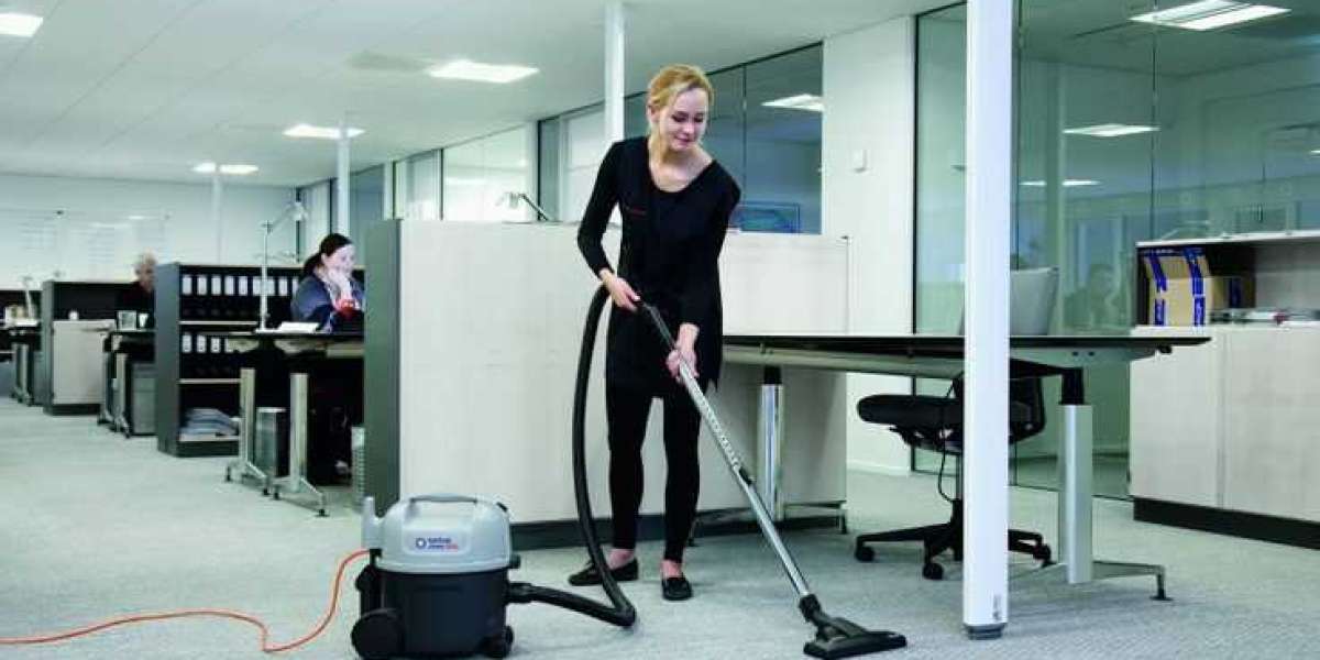 Zero Mess, 100% Clean: 8 Secrets of Commercial Cleaning Success