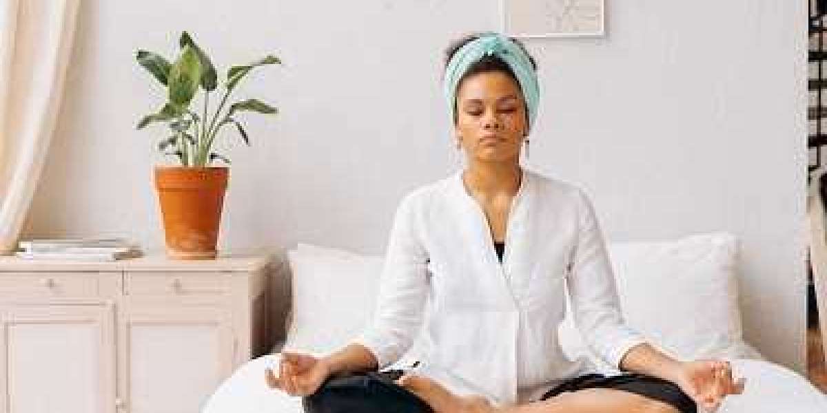 When to Meditate for Better Sleep: 4 Best Times