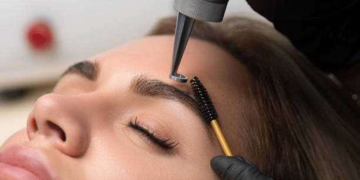 Choosing the Right Method for Eyebrow Removal in Riyadh