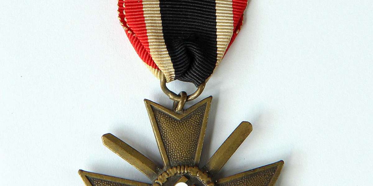 The Cross of Merit in the Shadows of War” — A Complete Collector’s Guide